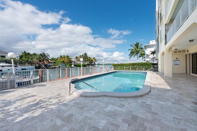 10180 W Bay Harbor Dr 4A, Bay Harbor Islands, FL 33154