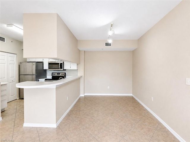 6490 Aragon WAY 303, Fort Myers, FL 33966