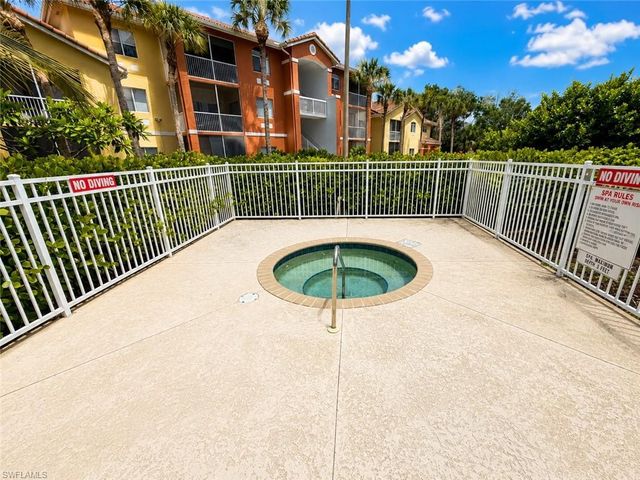 6490 Aragon WAY 303, Fort Myers, FL 33966