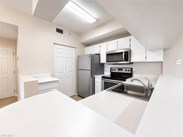 6490 Aragon WAY 303, Fort Myers, FL 33966