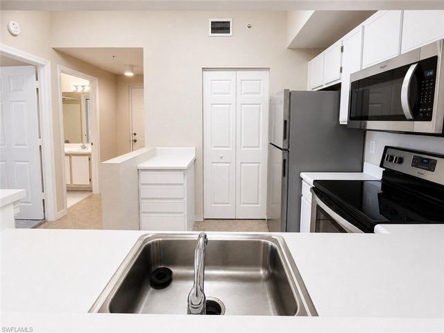 6490 Aragon WAY 303, Fort Myers, FL 33966