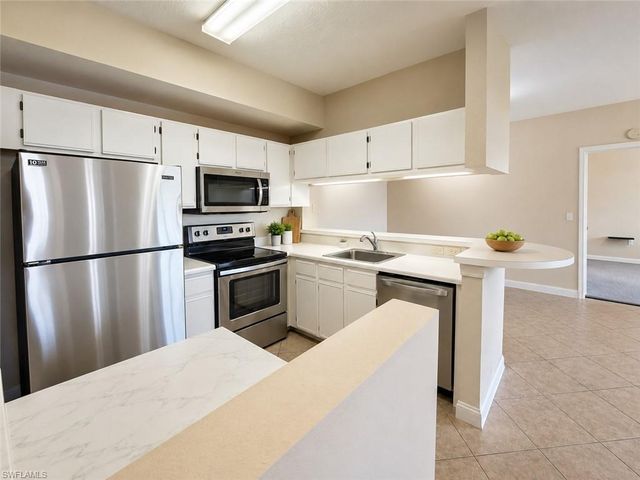 6490 Aragon WAY 303, Fort Myers, FL 33966