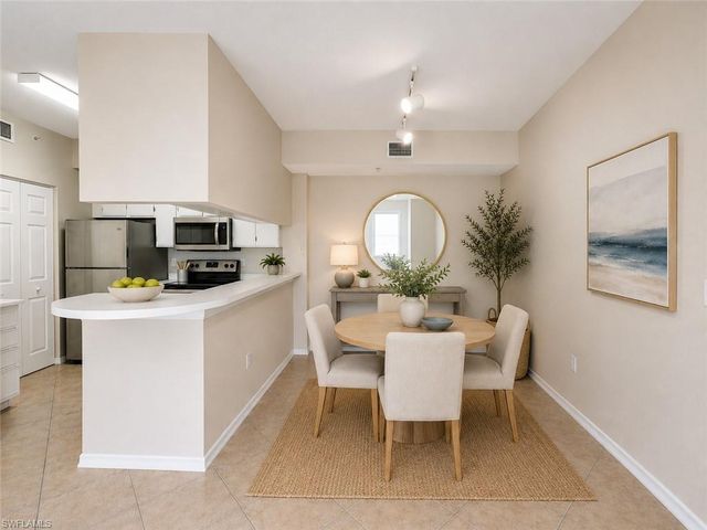 6490 Aragon WAY 303, Fort Myers, FL 33966