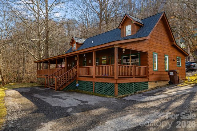 233 Rocky Top Road, Maggie Valley, NC 28751