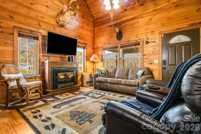 233 Rocky Top Road, Maggie Valley, NC 28751