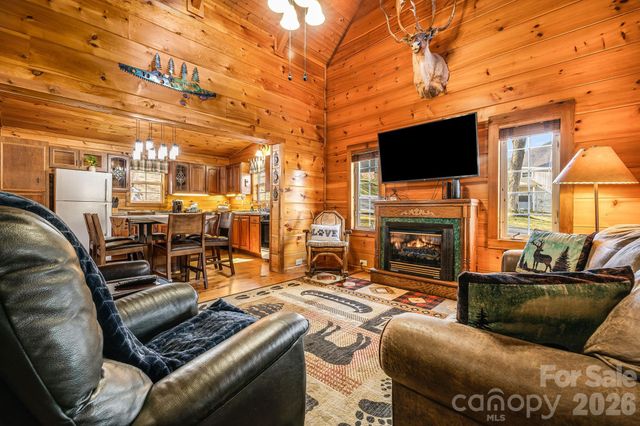 233 Rocky Top Road, Maggie Valley, NC 28751