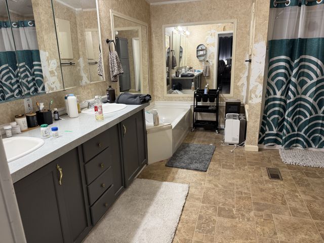 368 Bishop Troutt Rd, Westmoreland, TN 37186