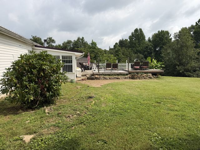 368 Bishop Troutt Rd, Westmoreland, TN 37186