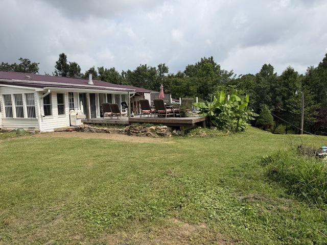 368 Bishop Troutt Rd, Westmoreland, TN 37186
