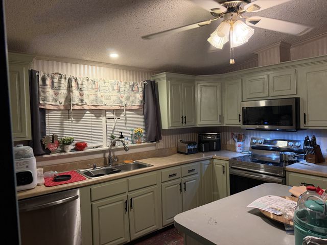 368 Bishop Troutt Rd, Westmoreland, TN 37186