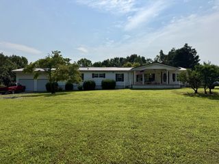 368 Bishop Troutt Rd, Westmoreland, TN 37186