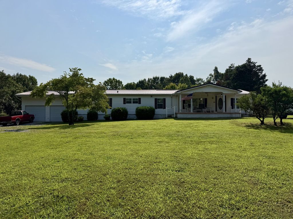 368 Bishop Troutt Rd, Westmoreland, TN 37186