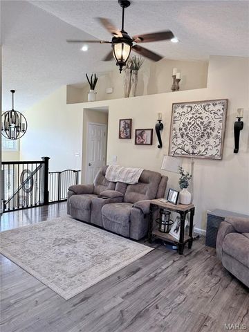 14345 County Road 7240, Rolla, MO 65401