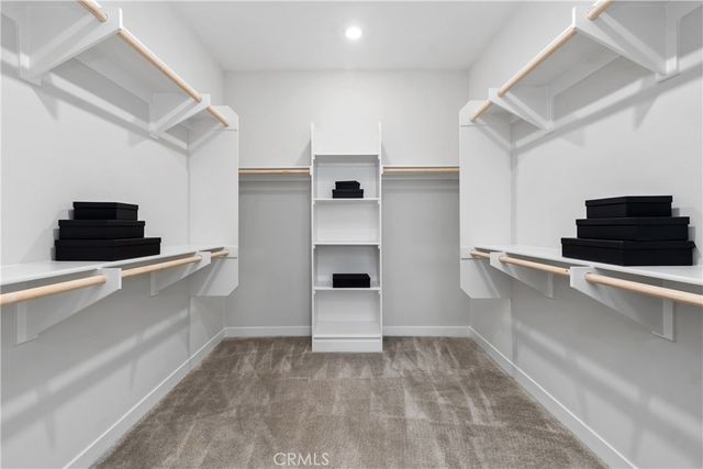 601 Catalonia, Lake Forest, CA 92630