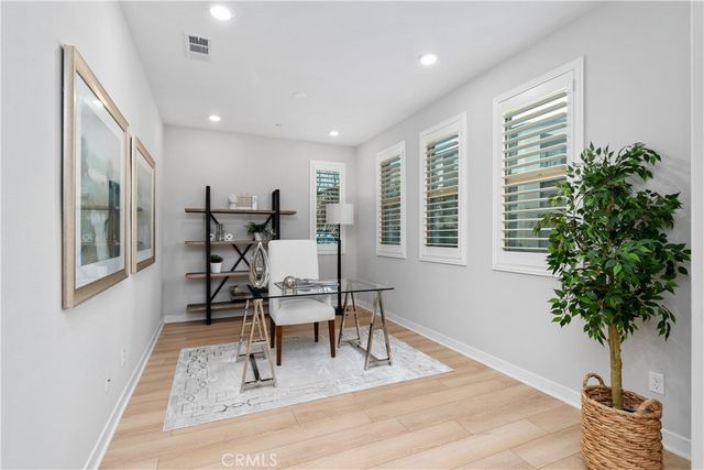 601 Catalonia, Lake Forest, CA 92630