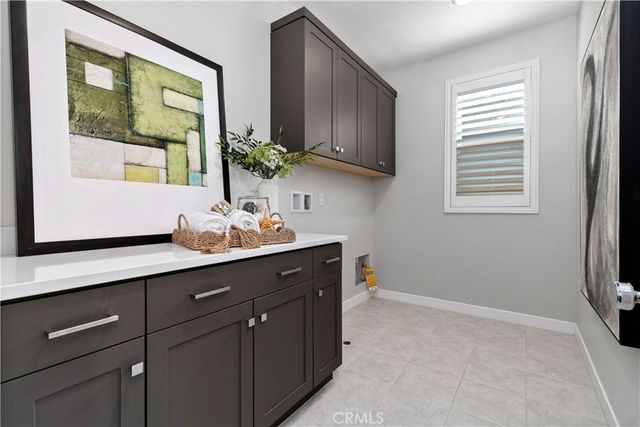 601 Catalonia, Lake Forest, CA 92630