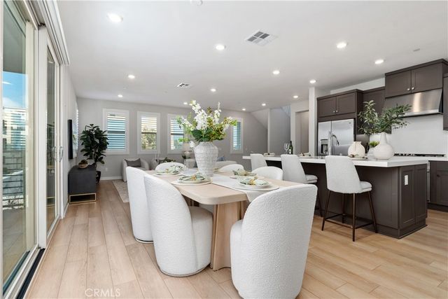 601 Catalonia, Lake Forest, CA 92630