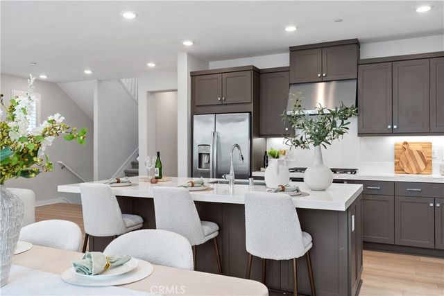 601 Catalonia, Lake Forest, CA 92630