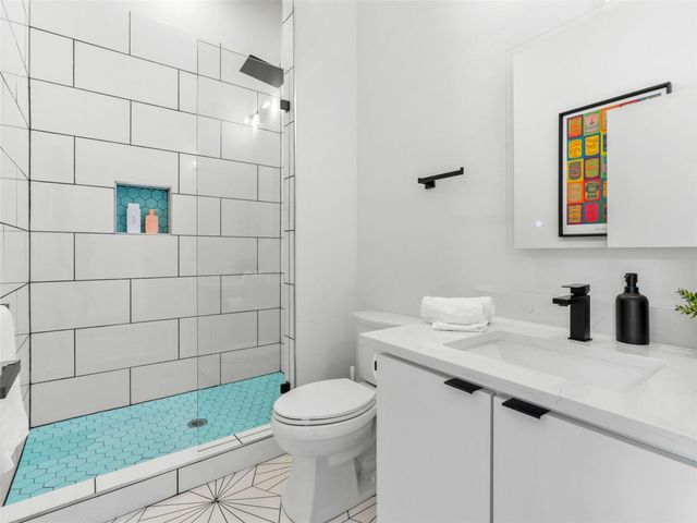 4400 Mount Vernon DR B, Austin, TX 78745