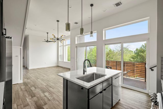 4400 Mount Vernon DR B, Austin, TX 78745