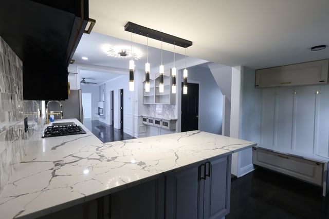 15239 Vincennes Road, Phoenix, IL 60426