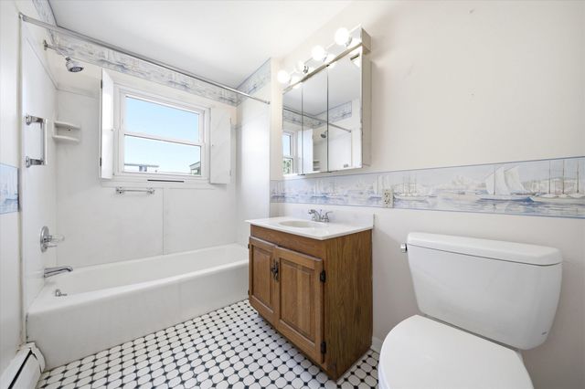 33 Ross Street, Nashua, NH 03060