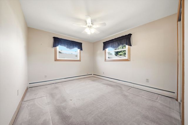 33 Ross Street, Nashua, NH 03060