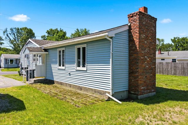 33 Ross Street, Nashua, NH 03060