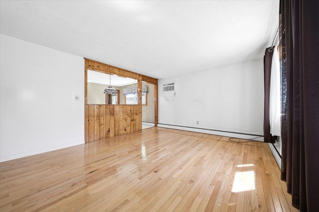 33 Ross Street, Nashua, NH 03060