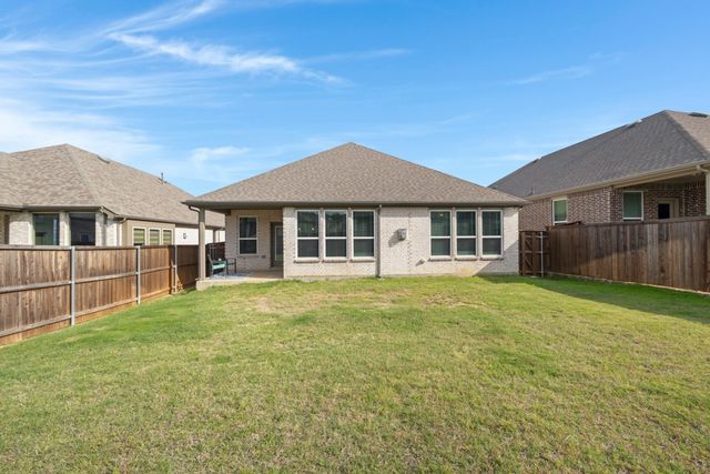 9613 Trailway Drive, Oak Point, TX 75068