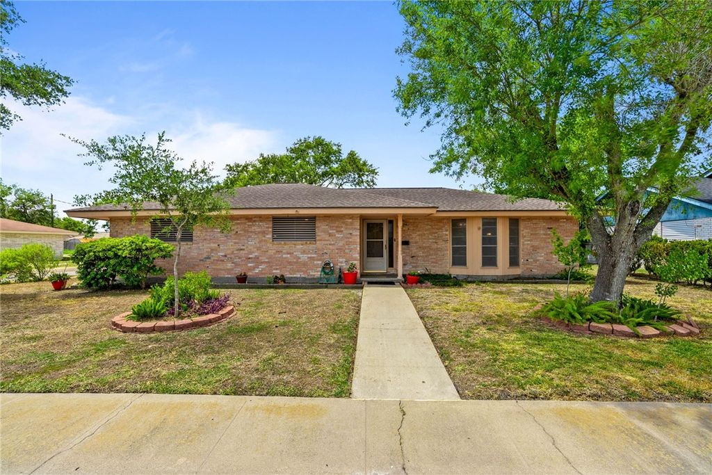 3341 LYNNWOOD Lane, Corpus Christi, TX 78415 — exterior