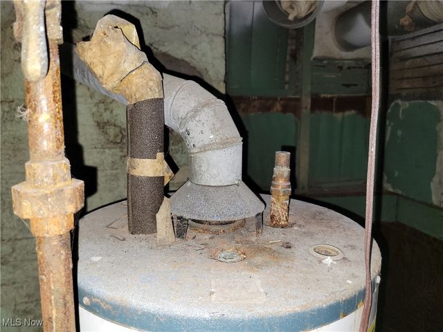 16918 Grovewood Avenue, Cleveland, OH 44110