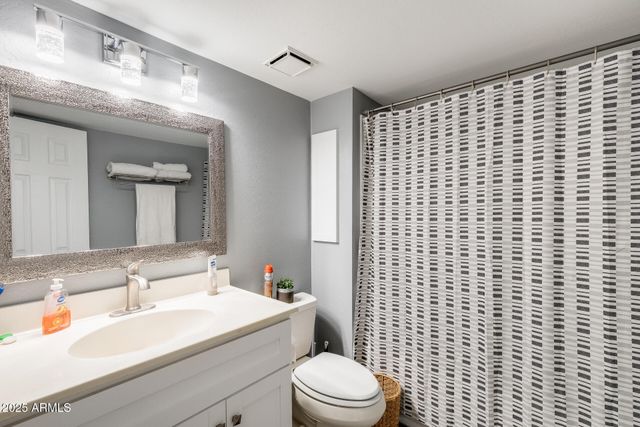 4730 W NORTHERN Avenue 1102, Glendale, AZ 85301