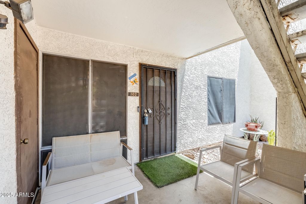 4730 W NORTHERN Avenue 1102, Glendale, AZ 85301