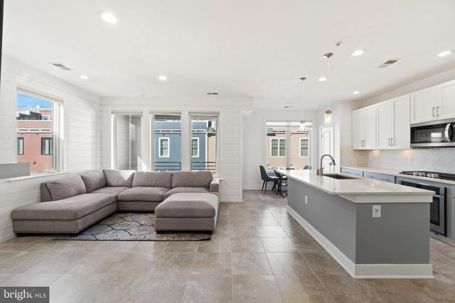 1304 MAIN LINE BLVD, Alexandria, VA 22301