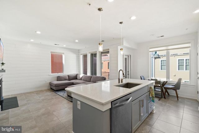 1304 MAIN LINE BLVD, Alexandria, VA 22301