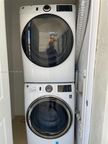 3615 NE 167th St 301, North Miami Beach, FL 33160