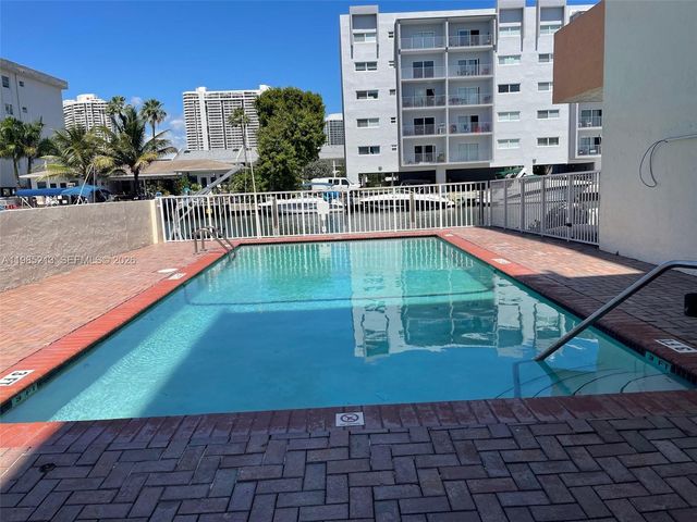 3615 NE 167th St 301, North Miami Beach, FL 33160