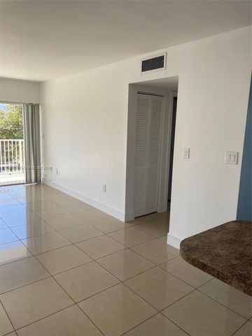 3615 NE 167th St 301, North Miami Beach, FL 33160