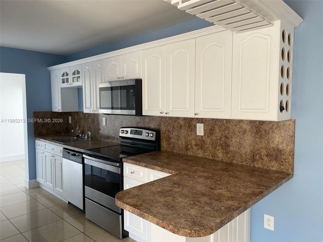 3615 NE 167th St 301, North Miami Beach, FL 33160