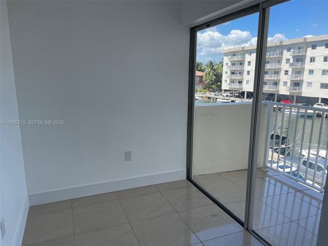3615 NE 167th St 301, North Miami Beach, FL 33160