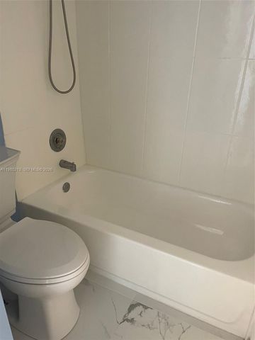 3615 NE 167th St 301, North Miami Beach, FL 33160