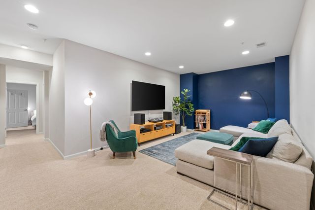 1008 Portland Avenue, Minneapolis, MN 55404