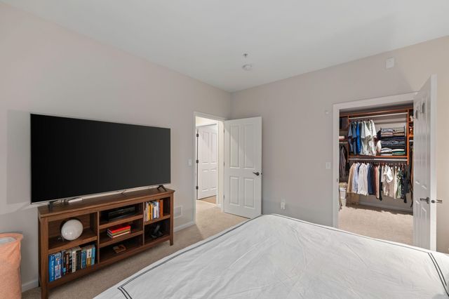 1008 Portland Avenue, Minneapolis, MN 55404