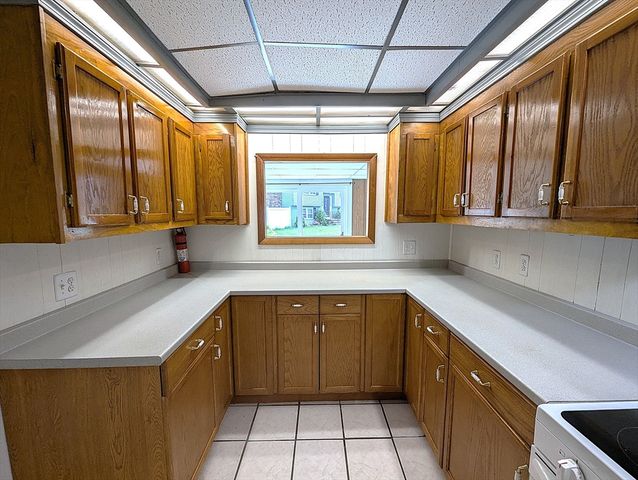 22 Newton Ave, Tewksbury, MA 01876