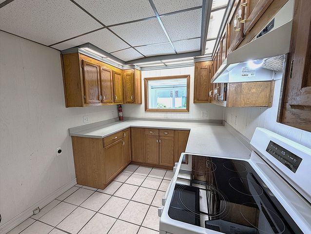 22 Newton Ave, Tewksbury, MA 01876