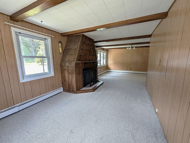 22 Newton Ave, Tewksbury, MA 01876