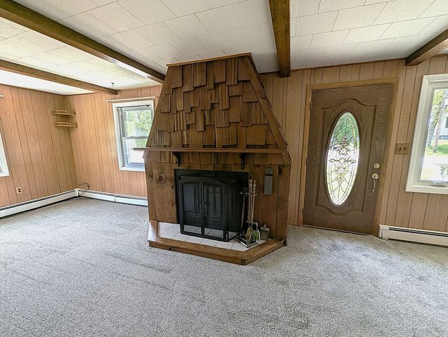 22 Newton Ave, Tewksbury, MA 01876