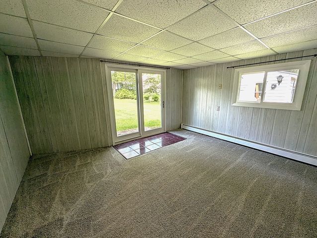 22 Newton Ave, Tewksbury, MA 01876