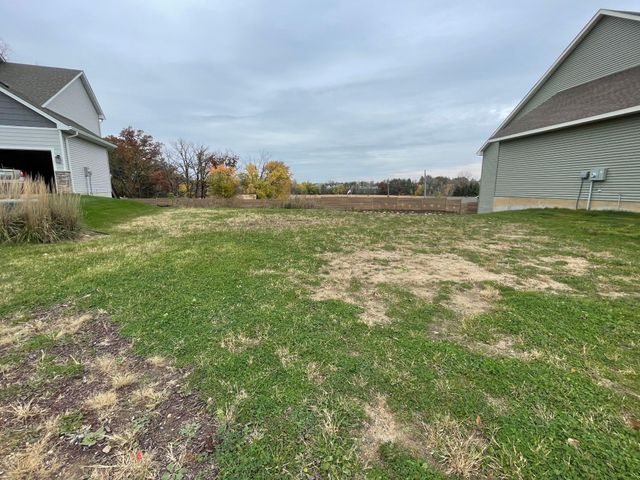 617 Remington Court, Eagan, MN 55123